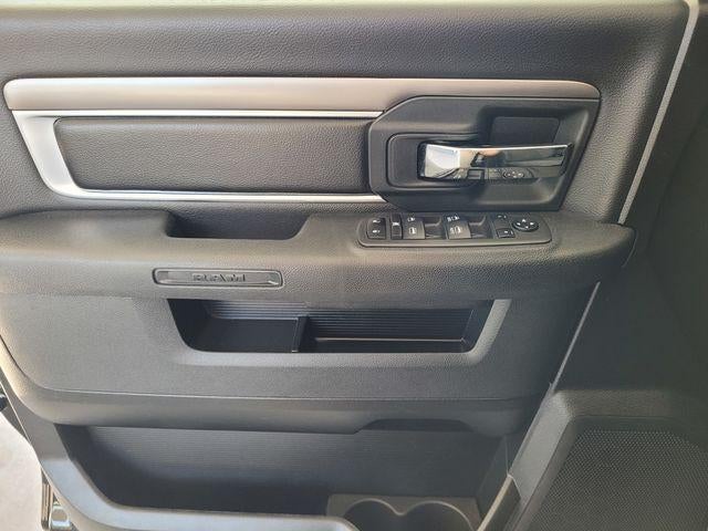 2024 RAM 1500 Classic Warlock Crew Cab 4x2 5'7" Box