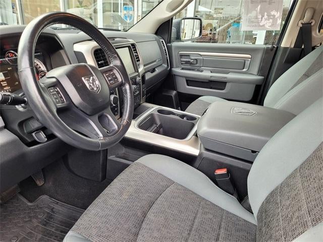 2017 RAM 1500 Big Horn Crew Cab 4x4 5'7" Box