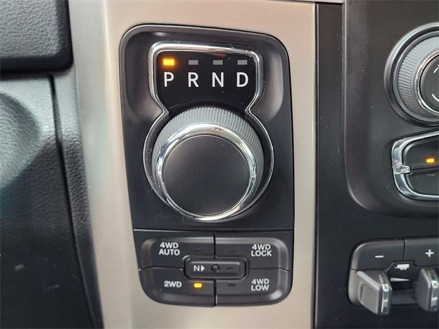 2017 RAM 1500 Big Horn Crew Cab 4x4 5'7" Box