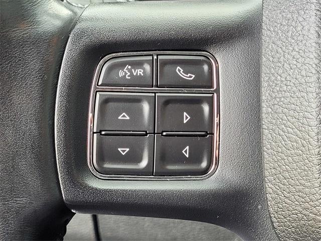 2017 RAM 1500 Big Horn Crew Cab 4x4 5'7" Box