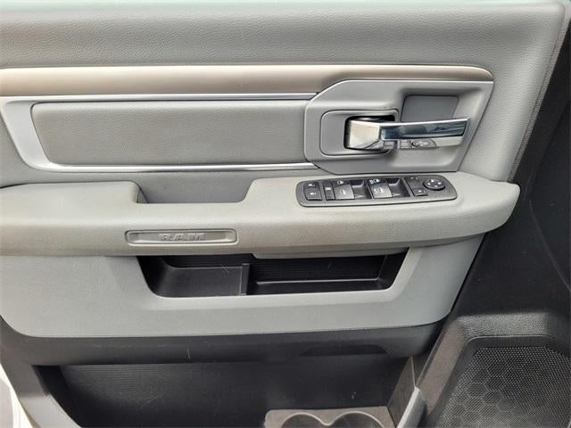 2019 RAM 1500 Classic SLT Crew Cab 4x4 5'7" Box