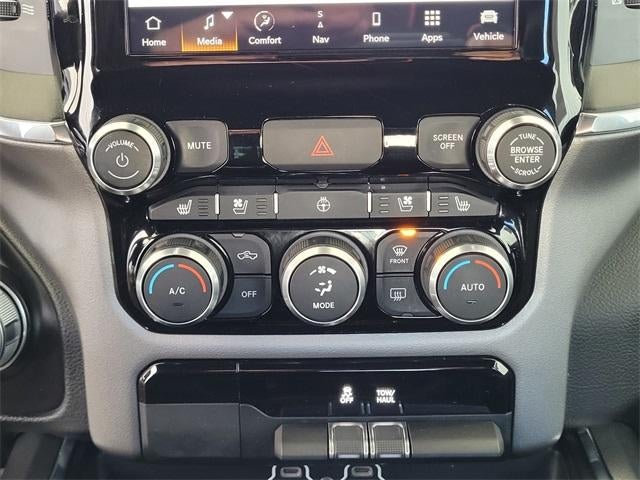 2024 RAM 1500 Laramie Crew Cab 4x2 5'7" Box