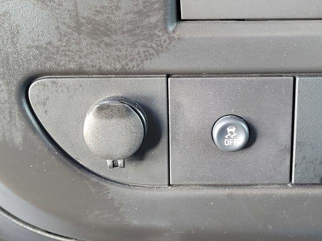 2025 Chevrolet Express Passenger 1LT