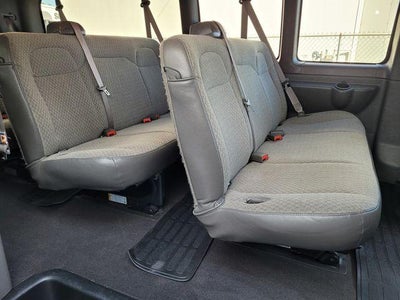 2025 Chevrolet Express Passenger 1LT