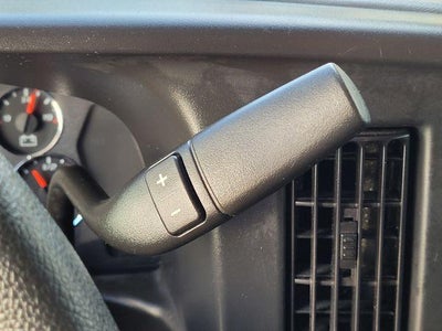 2025 Chevrolet Express Passenger 1LT