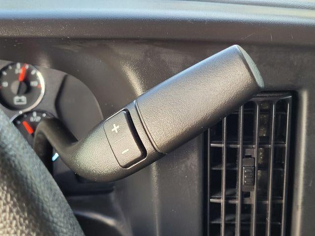 2025 Chevrolet Express Passenger 1LT