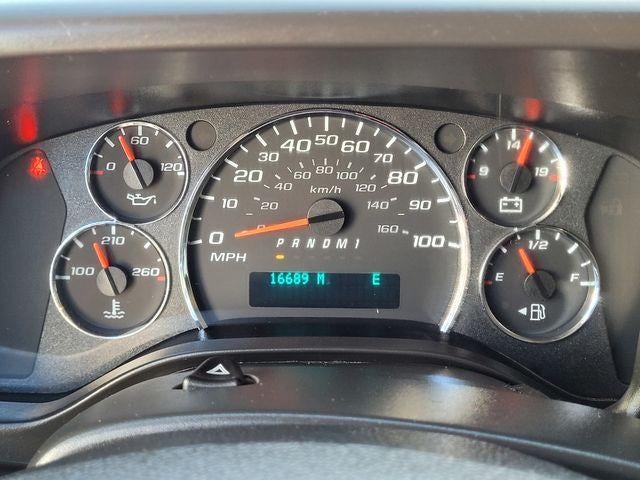 2025 Chevrolet Express Passenger 1LT