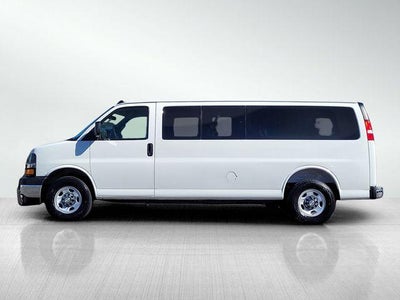 2025 Chevrolet Express Passenger 1LT