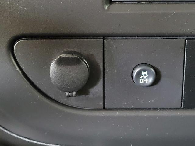 2025 Chevrolet Express Passenger 1LT