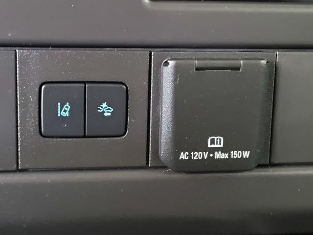 2025 Chevrolet Express Passenger 1LT