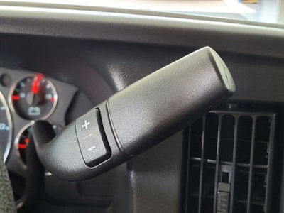 2025 Chevrolet Express Passenger 1LT