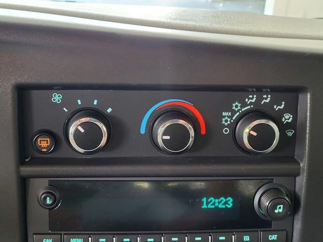 2025 Chevrolet Express Passenger 1LT
