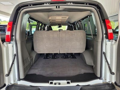 2025 Chevrolet Express Passenger 1LT
