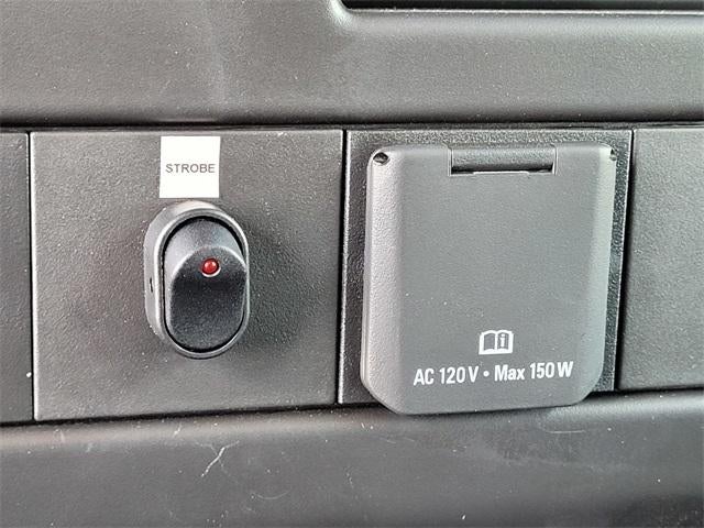 2024 GMC Savana Cutaway 3500 Base