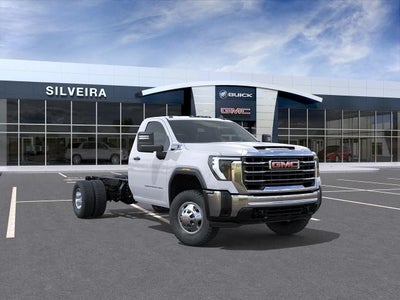 2026 GMC Sierra 3500 HD Chassis Cab Pro