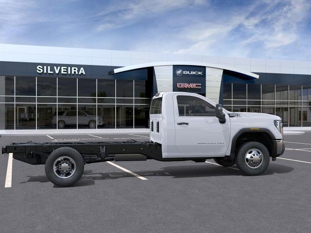 2026 GMC Sierra 3500 HD Chassis Cab Pro