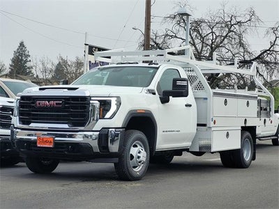 2026 GMC Sierra 3500 HD Chassis Cab Pro