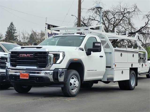 2026 GMC Sierra 3500 HD Chassis Cab Pro