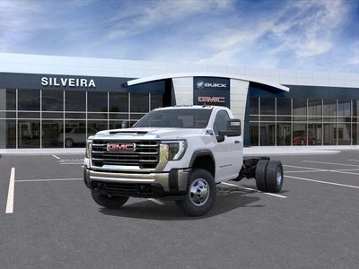 2026 GMC Sierra 3500 HD Chassis Cab Pro