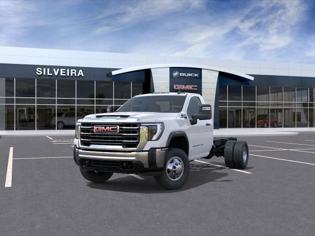 2026 GMC Sierra 3500 HD Chassis Cab Pro