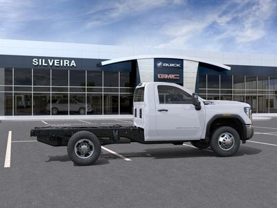 2026 GMC Sierra 3500 HD Chassis Cab Pro