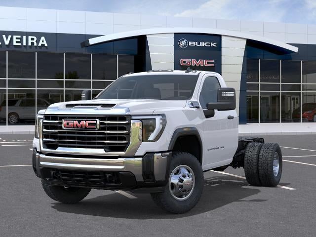 2026 GMC Sierra 3500 HD Chassis Cab Pro