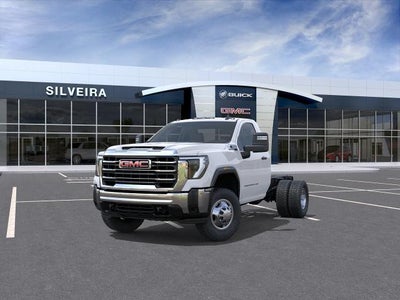 2026 GMC Sierra 3500 HD Chassis Cab Pro