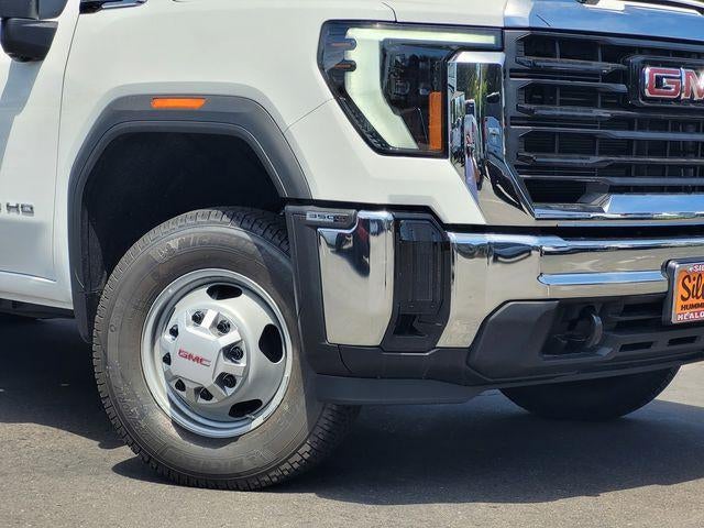 2026 GMC Sierra 3500 HD Chassis Cab Pro