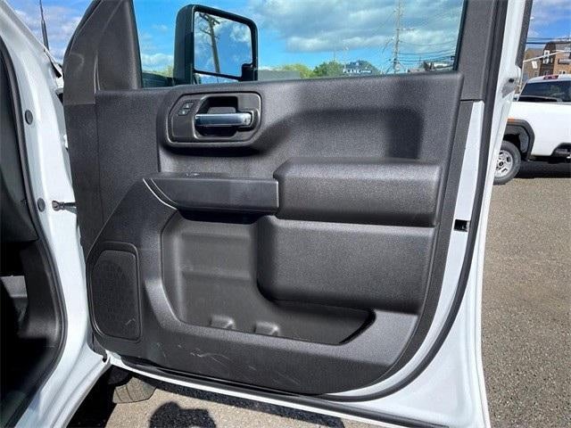 2024 GMC Sierra 3500 HD Chassis Cab Pro