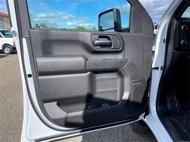 2024 GMC Sierra 3500 HD Chassis Cab Pro