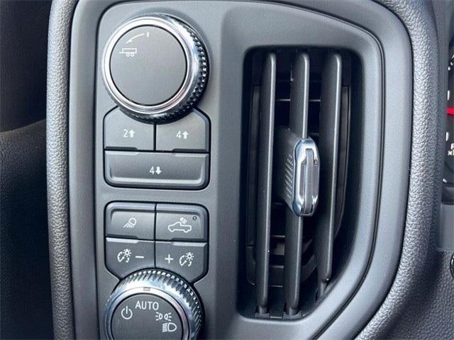 2024 GMC Sierra 3500 HD Chassis Cab Pro