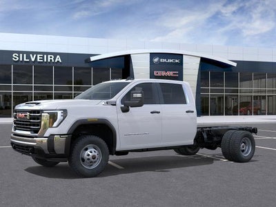 2025 GMC Sierra 3500 HD Chassis Cab Pro
