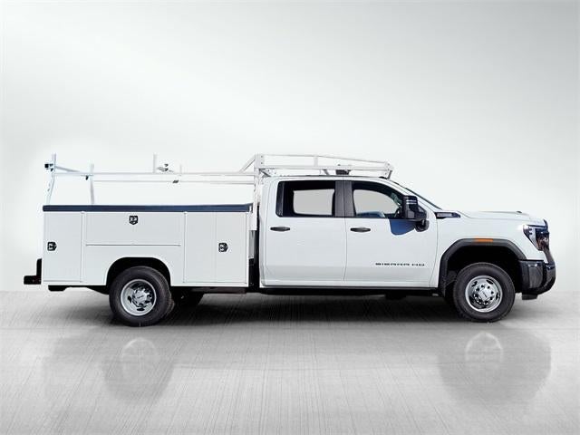 2025 GMC Sierra 3500 HD Chassis Cab Pro