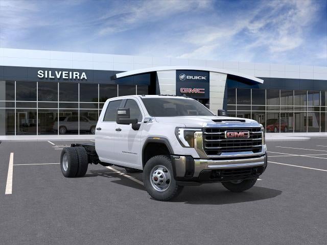 2025 GMC Sierra 3500 HD Chassis Cab Pro
