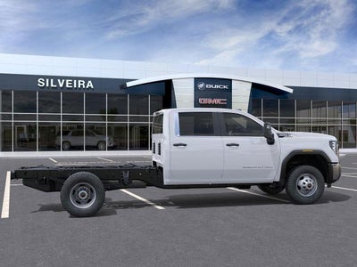 2025 GMC Sierra 3500 HD Chassis Cab Pro