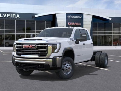 2025 GMC Sierra 3500 HD Chassis Cab Pro