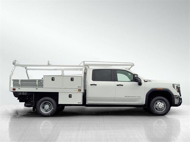 2025 GMC Sierra 3500 HD Chassis Cab Pro