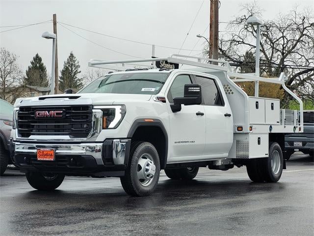 2025 GMC Sierra 3500 HD Chassis Cab Pro