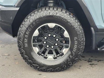 2024 GMC HUMMER EV SUV 2X