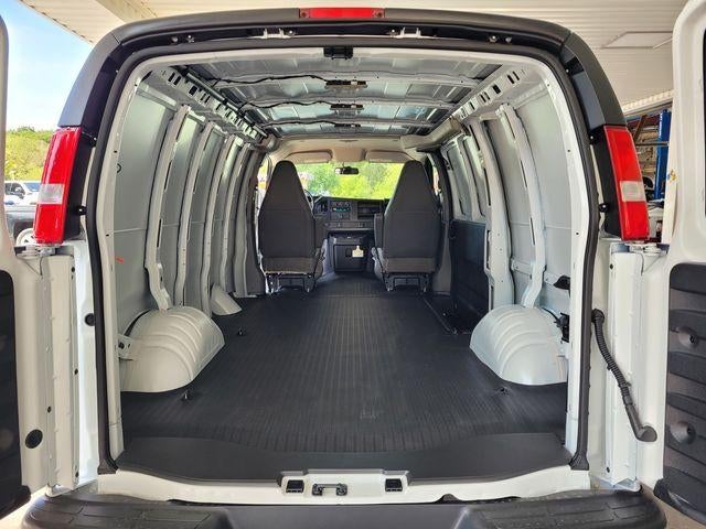 2026 GMC Savana Cargo Base