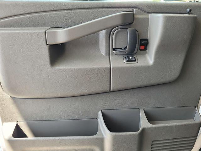 2026 GMC Savana Cargo Base