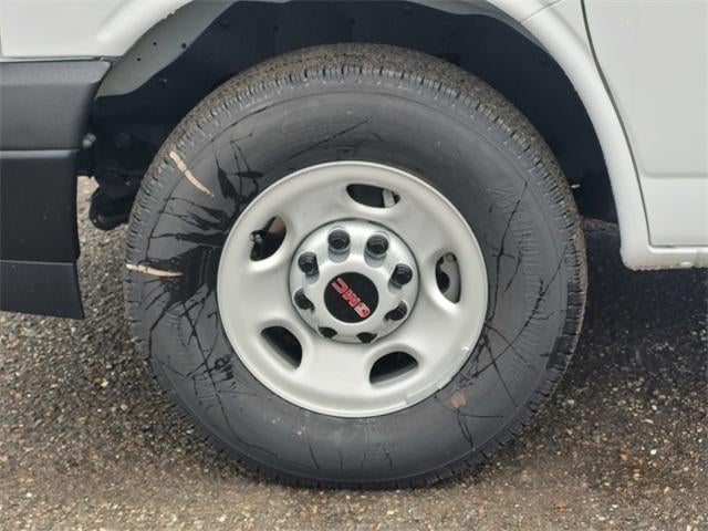 2024 GMC Savana Cargo 2500 Base