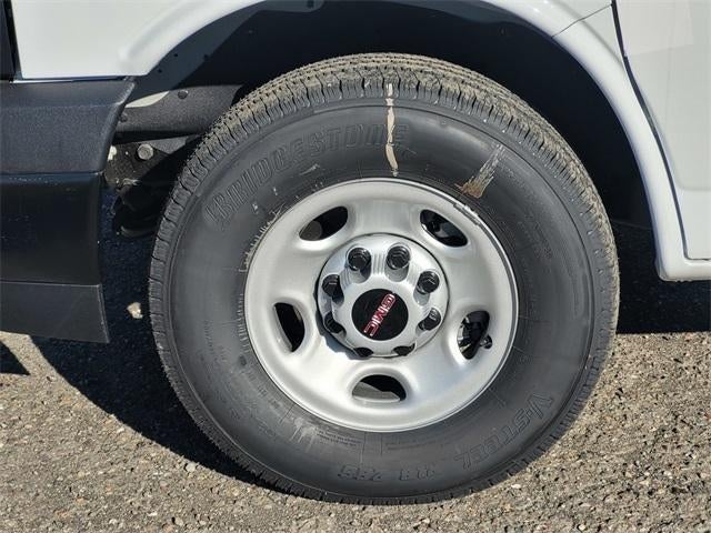 2025 GMC Savana Cargo 2500 Base