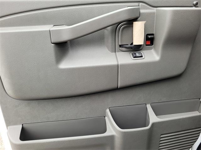 2025 GMC Savana Cargo 2500 Base