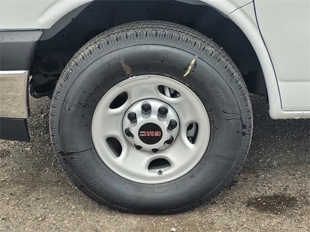 2025 GMC Savana Cargo 2500 Base