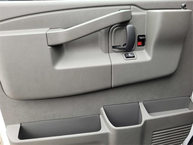 2025 GMC Savana Cargo 2500 Base