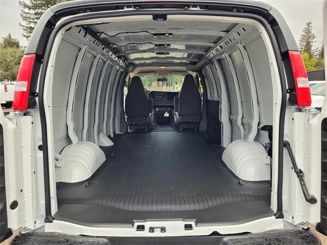 2025 GMC Savana Cargo 2500 Base