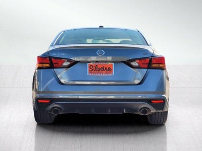 2021 Nissan Altima SR FWD