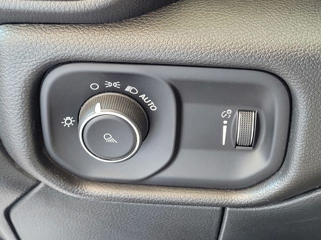 2022 RAM 3500 Big Horn Crew Cab 4x4 8' Box