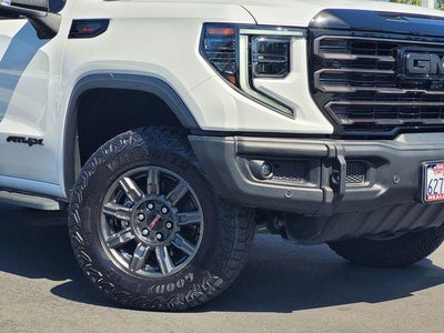 2024 GMC Sierra 1500 AT4X